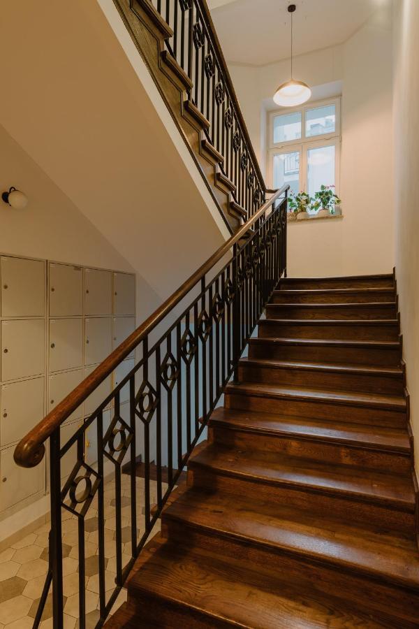 Goldfinger 3-Bed Unique Apartment In The Heart Of Podgorze Kraków Exteriör bild